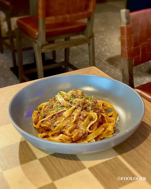 𝙁𝙚𝙩𝙩𝙪𝙘𝙘𝙞𝙣𝙚 𝘽𝙤𝙡𝙤𝙜𝙣𝙚𝙨𝙚