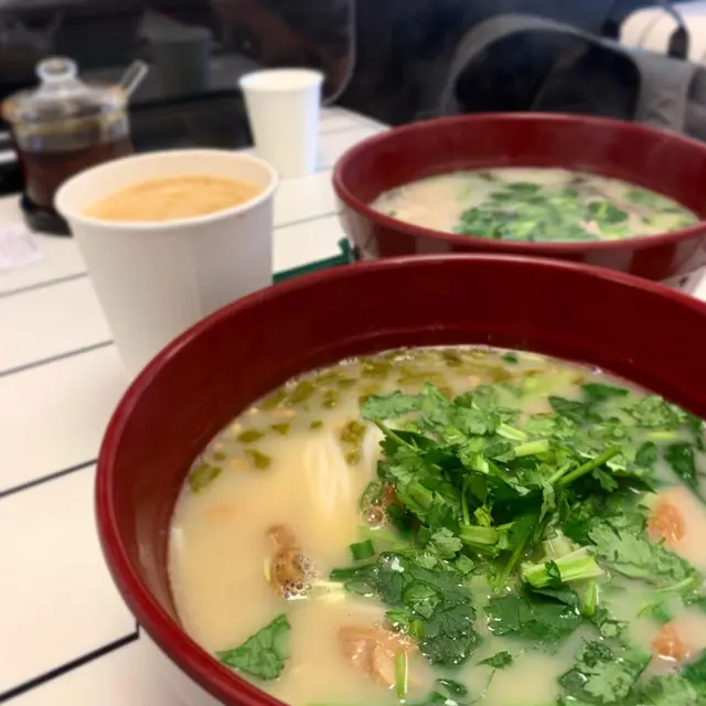 紅燒排骨湯米線