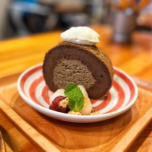 京都宇治焙茶卷配白玉十勝紅豆