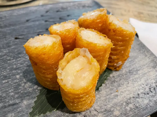 金蒜龍蝦春卷