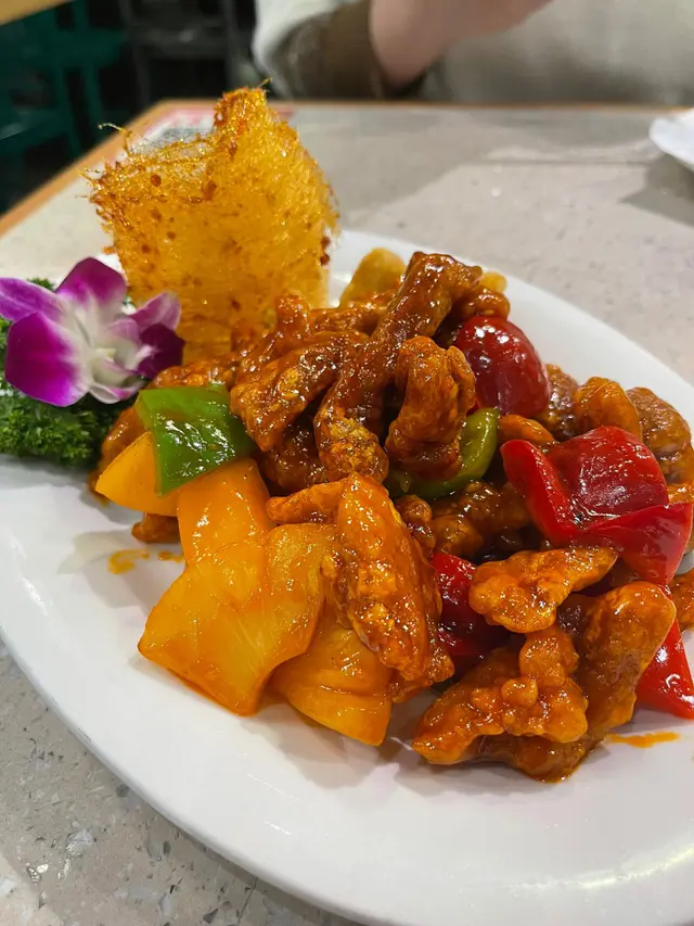 菠蘿拔絲咕嚕肉