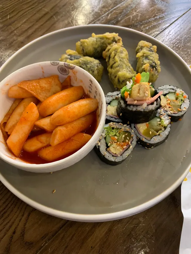 小食拼盤