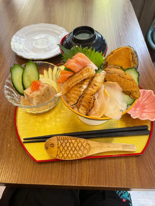 點了自選加多$15有麵豉湯跟凍豆腐