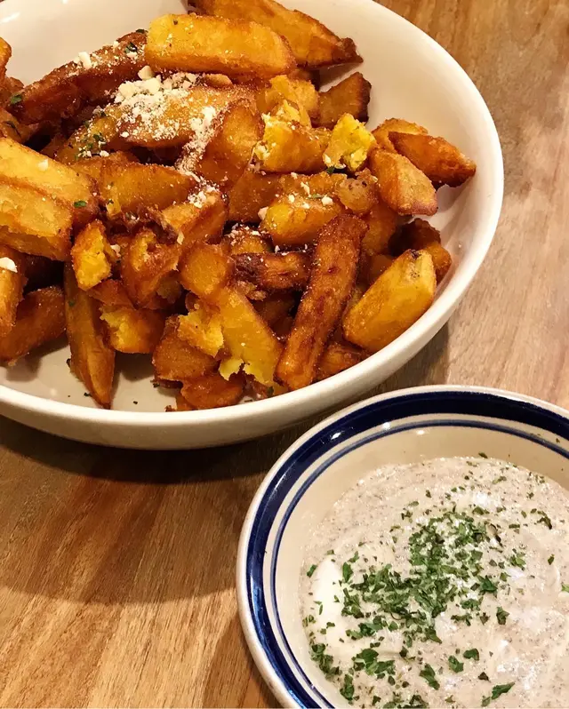 黑松露蛋黃醬番薯條