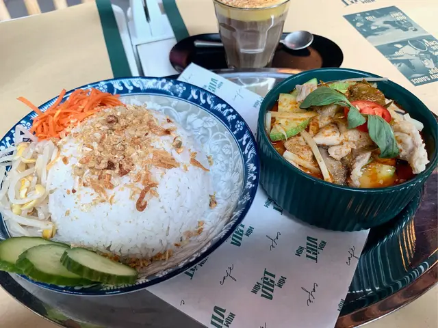 河內咖喱雞絲配斑蘭椰香飯