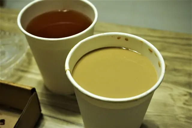 熱咖啡、低糖綠茶