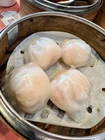 晶莹鲜虾饺