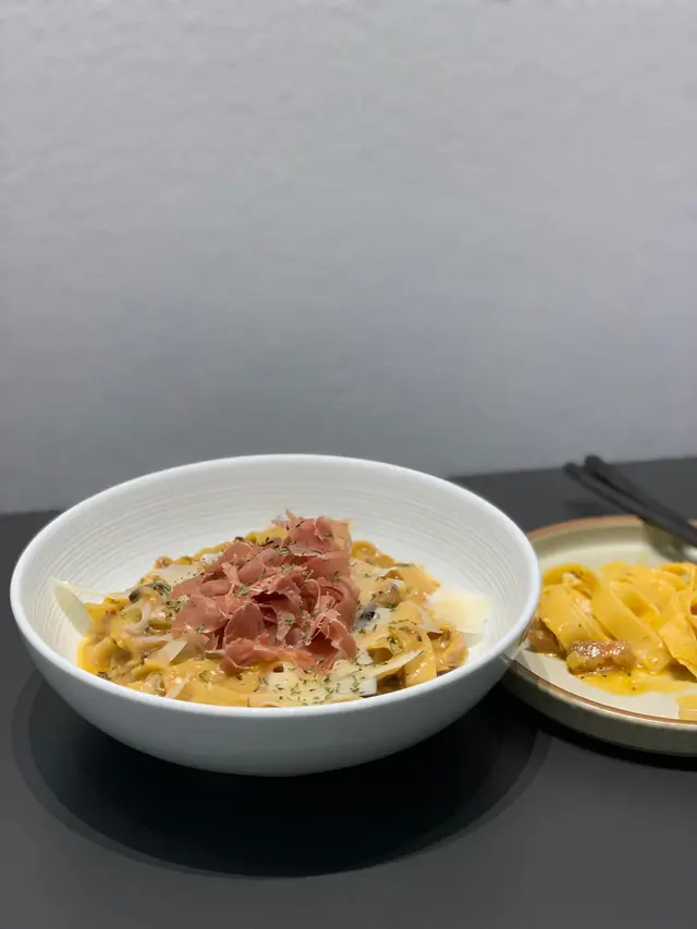 高柏火腿牛肝菌芝士意粉