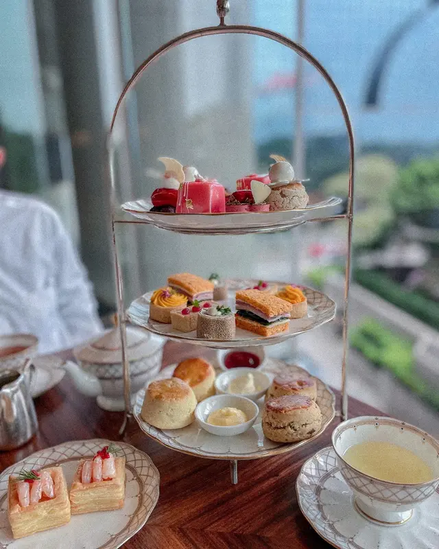 Afternoon  tea  set