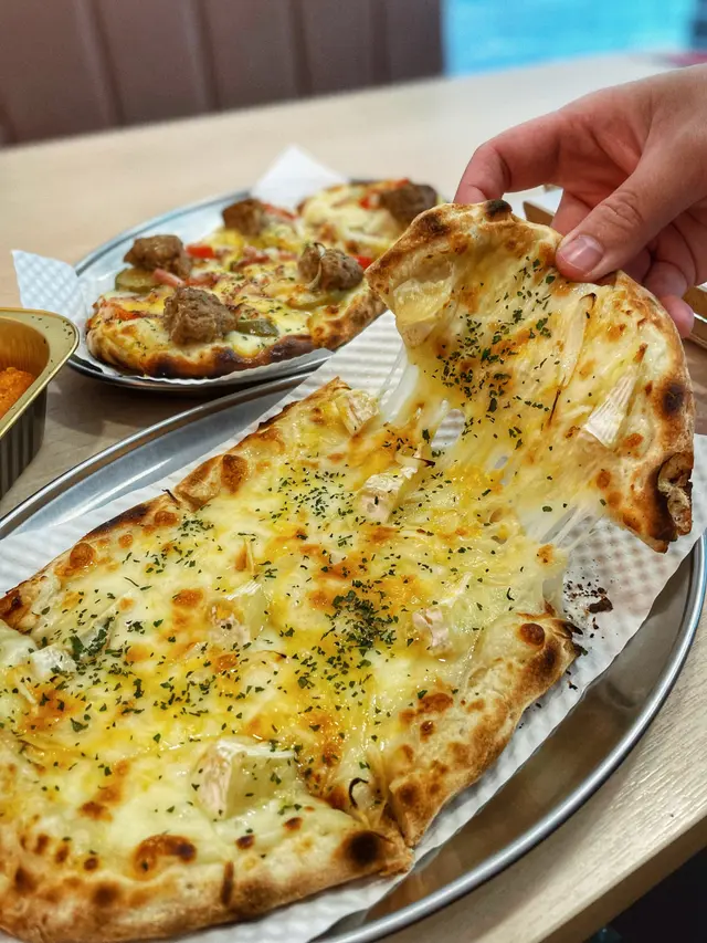 法式軟芝士薄餅