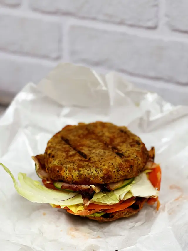 煙三文魚牛油果生酮漢堡