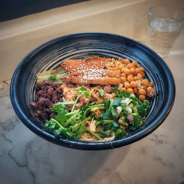 (+一餸麻香手撕雞$7)