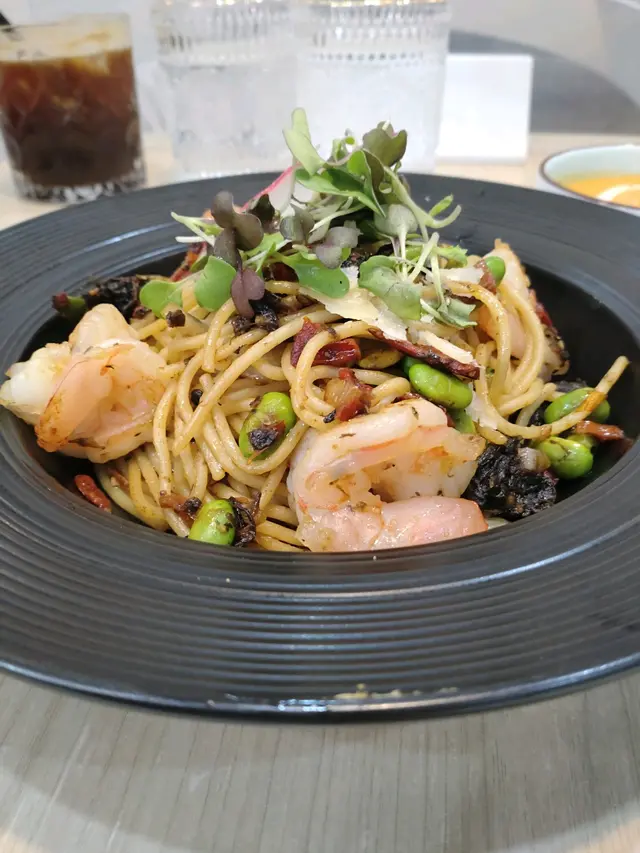 蒜香欖菜鮮蝦意大利麵