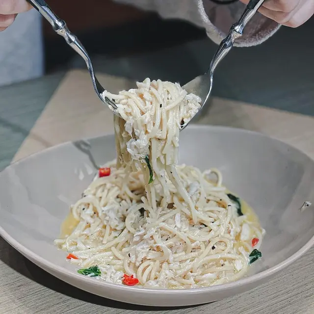 香辣蟹肉羅勒意粉