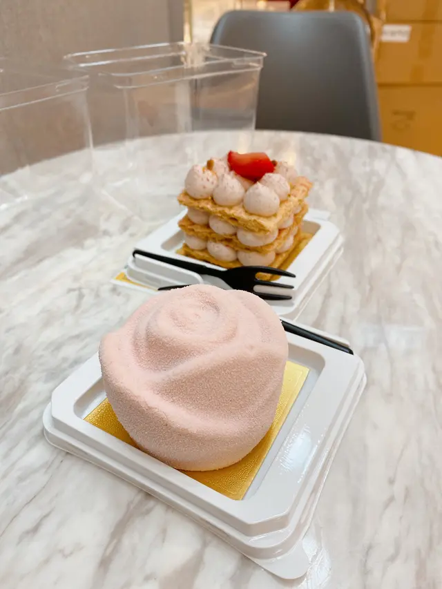 玫瑰荔枝慕絲蛋糕