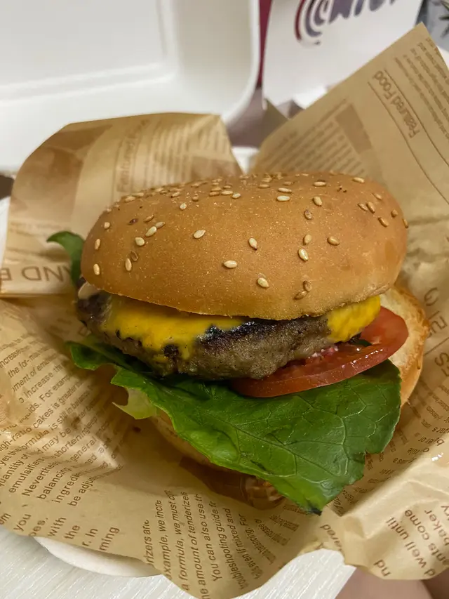 慢煮安格斯牛漢堡