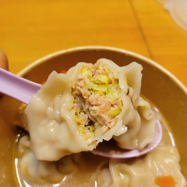 椰菜鮮肉餃