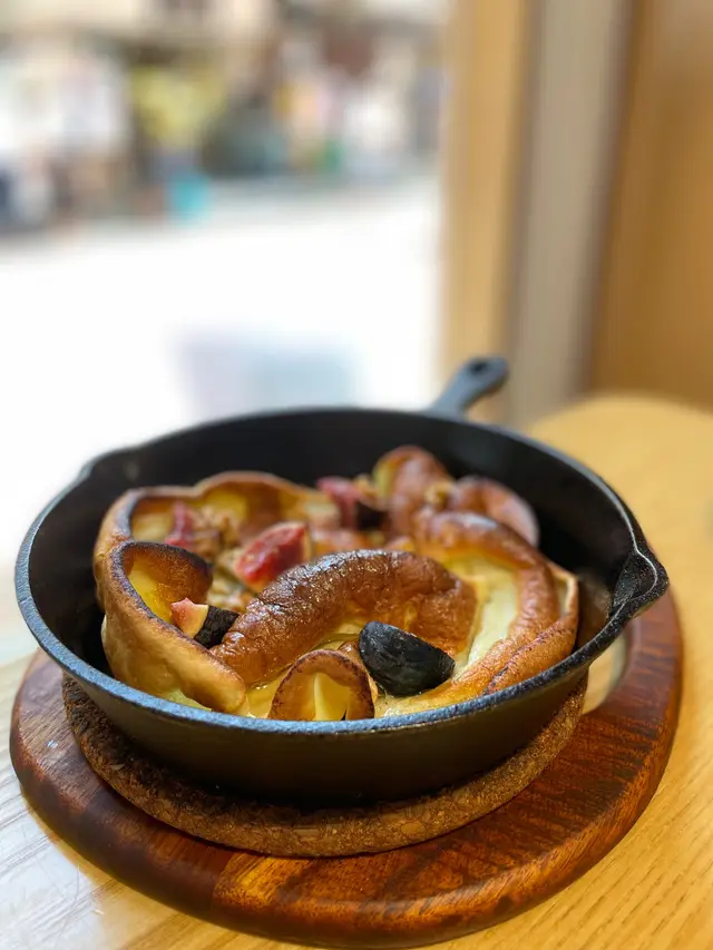 Fig Dutch Baby Pancake