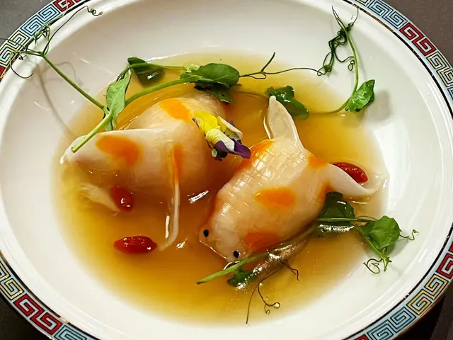 海中皇伴金魚餃