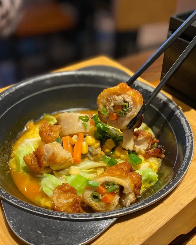 壽喜燒鍋煮三色野菜雞卷