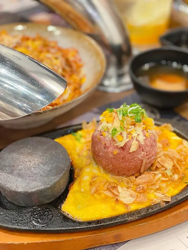 芝士蛋蒜和牛漢堡扒