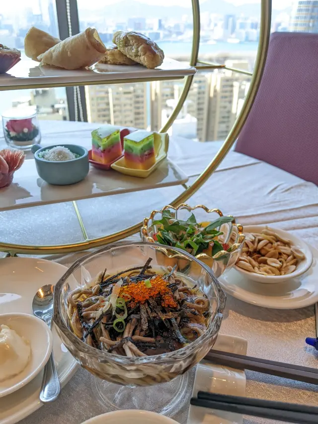 蟹籽鰹魚汁冷面+鮮雜果火箭菜沙律