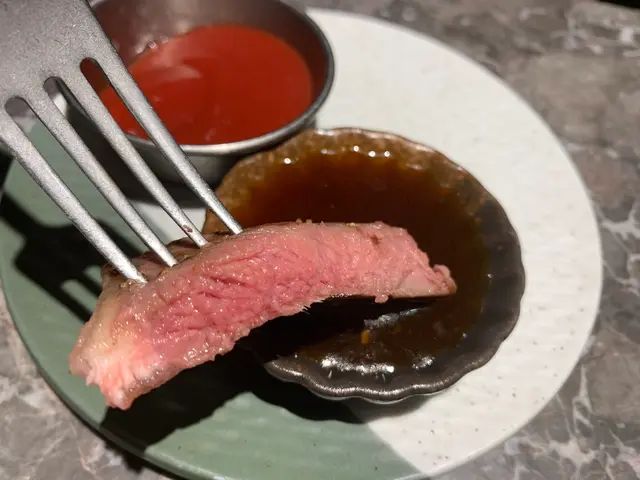 蘸不蘸上牛肉醬汁也很美味