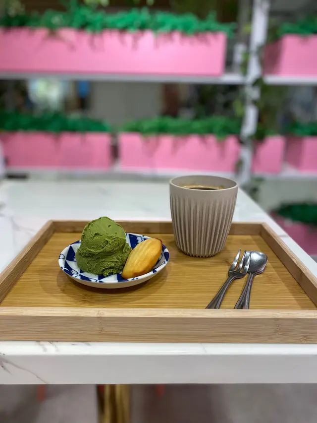 雪糕、黑啡、蛋糕