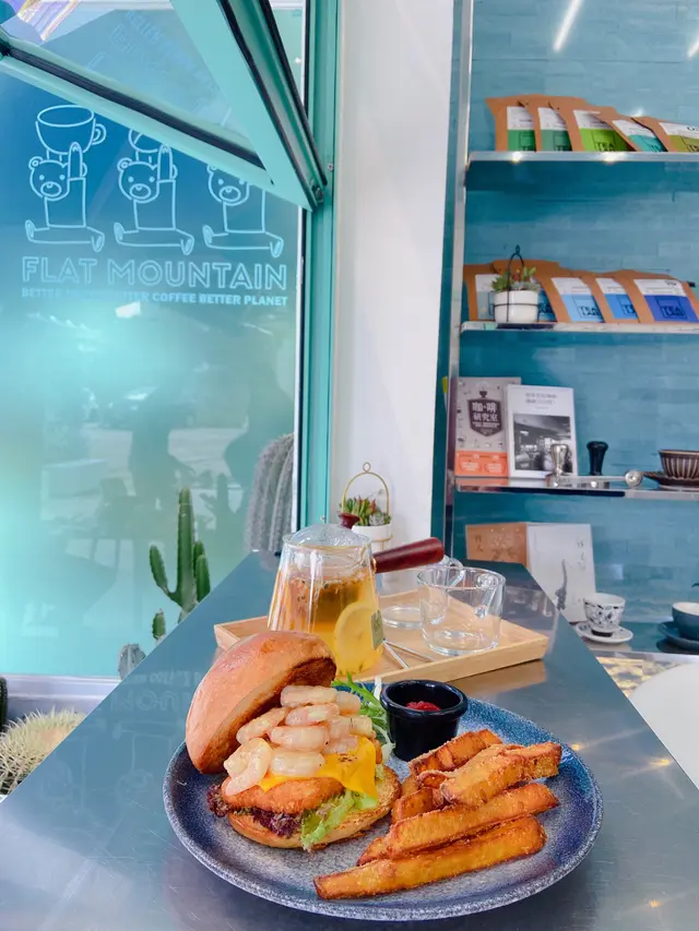 水果烏龍茶, 車打芝士薯餅蝦肉漢堡配芥末蛋黃伴番薯薯條