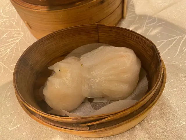 筍尖活剝蝦餃皇