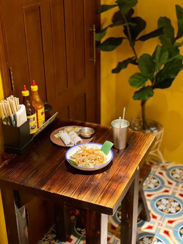 鮮蝦墨魚炒檬粉拌BB蝦