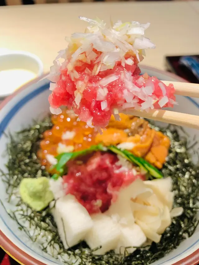 北海道三色魚生飯