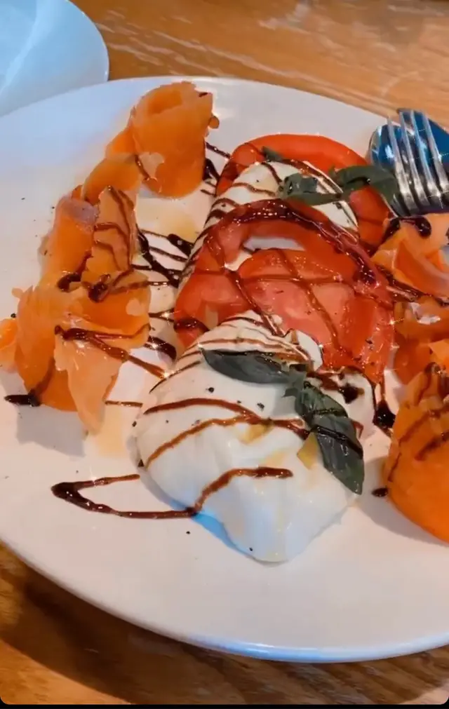 加$35加煙三文魚