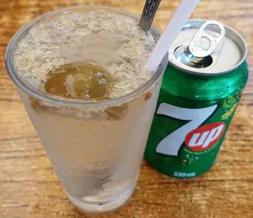 跟餐鹹檸七唔要冰