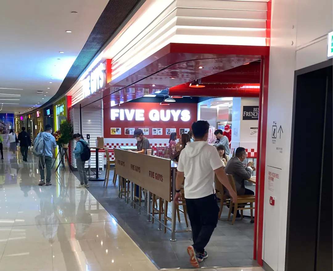 FIVE GUYS