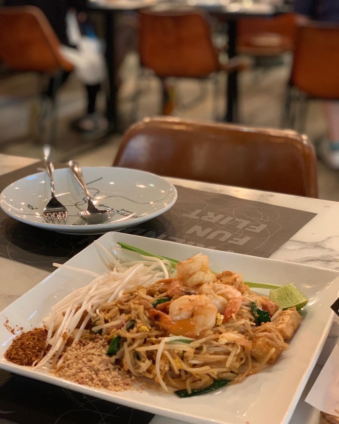 Pad Thai with Fresh Shrimp - Greyhound Café (海港城)'s photo in Tsim Sha Tsui  Hong Kong | OpenRice Hong Kong