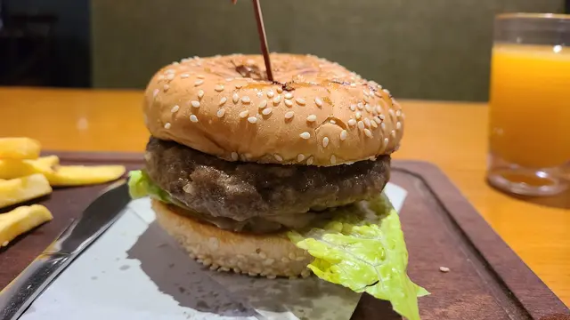 烤美國安格斯漢堡