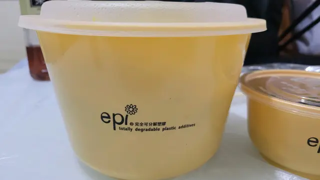 食物包裝盒使用可完全分解塑膠材料