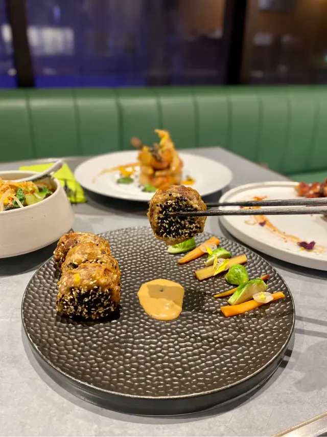 鴛鴦芝麻KARANA 荷塘蓮藕佐燒汁純素蛋黃醬