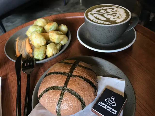 curry雞肉bagel一個