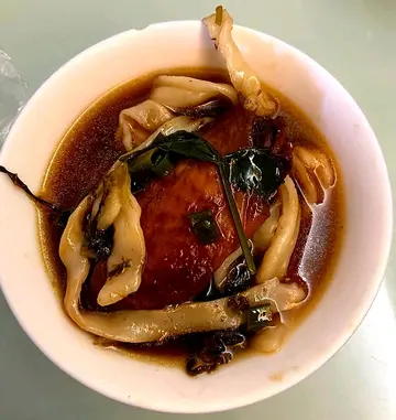 黑麻油鷄翅麵