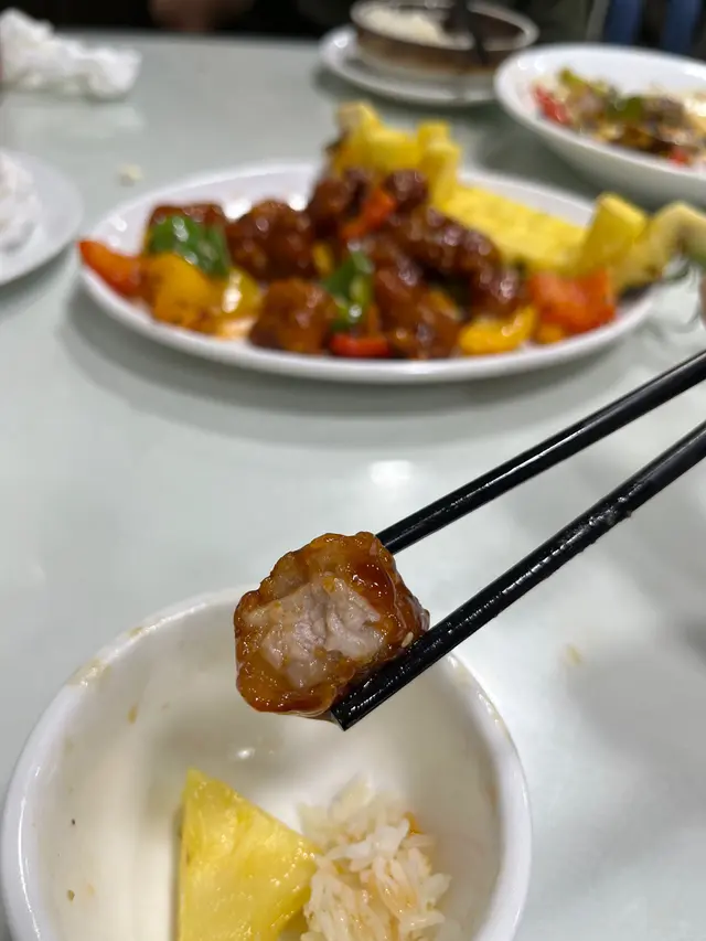 菠蘿咕嚕肉