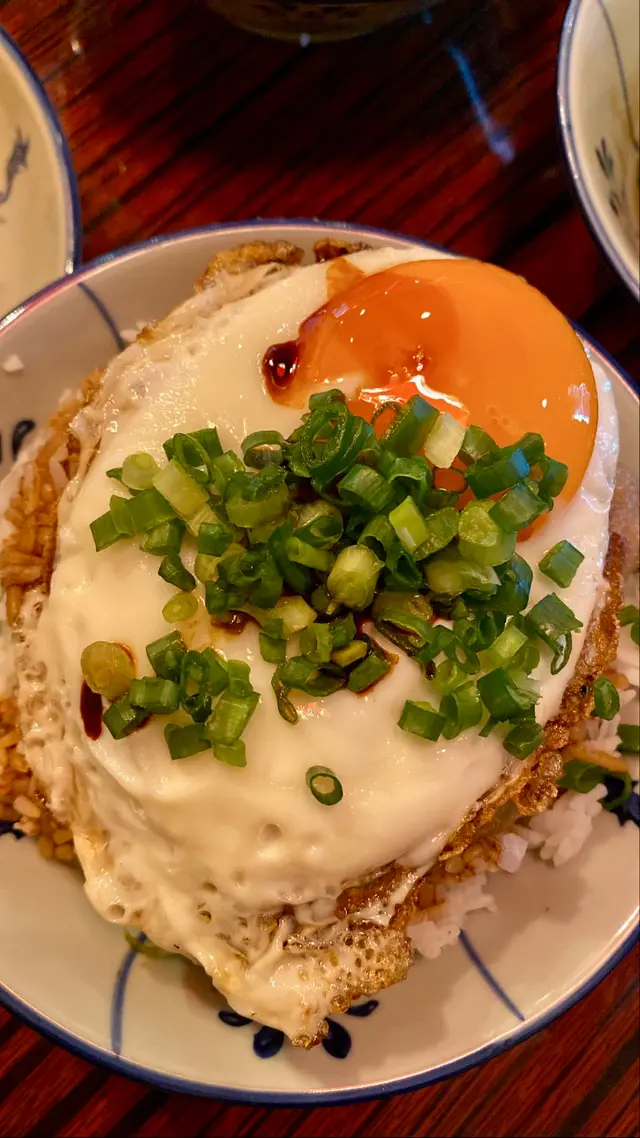 香煎脆邊蛋肉餅飯