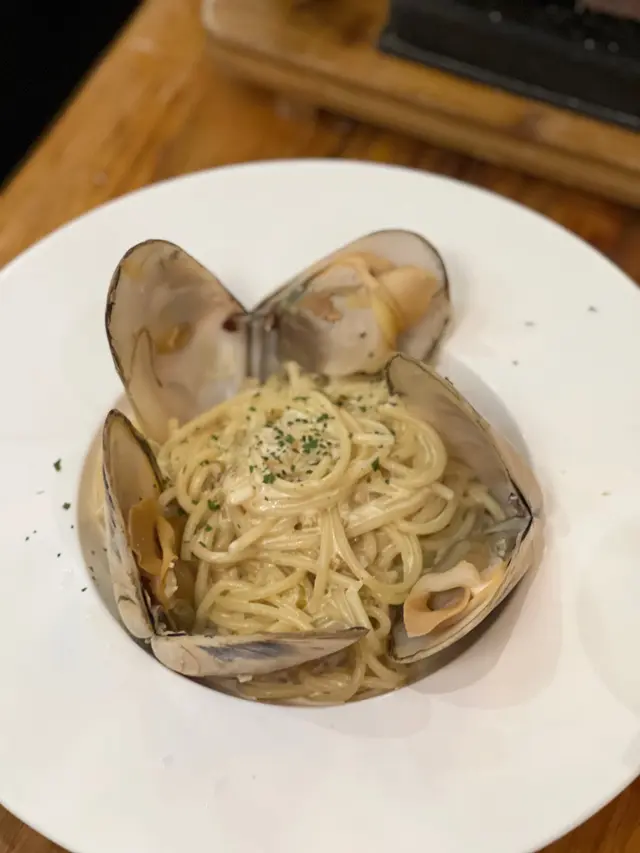 蒜蓉白汁蜆意粉