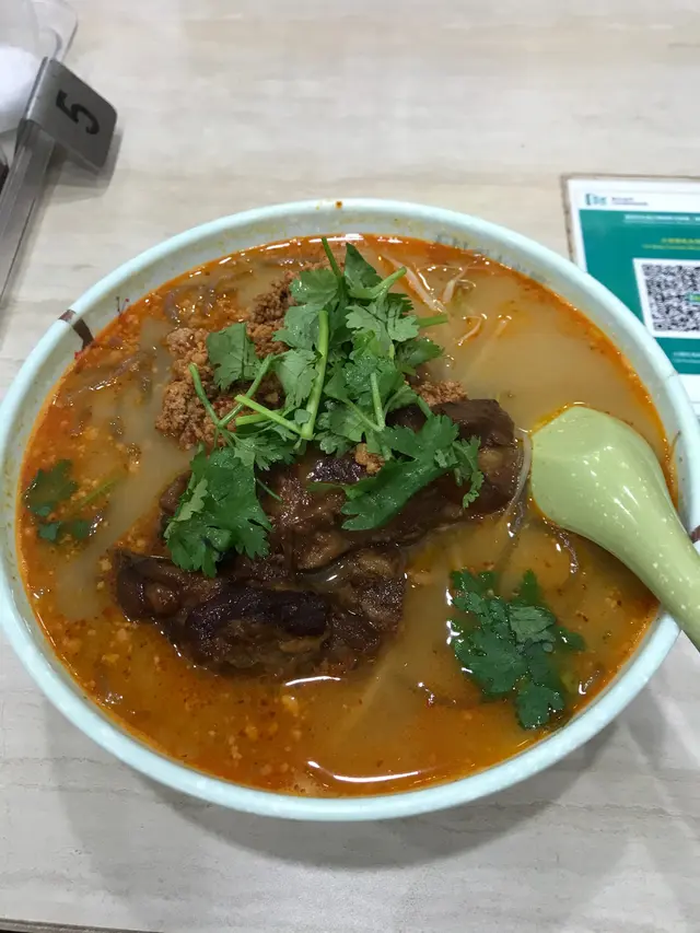 豬軟骨炸醬酸辣米線