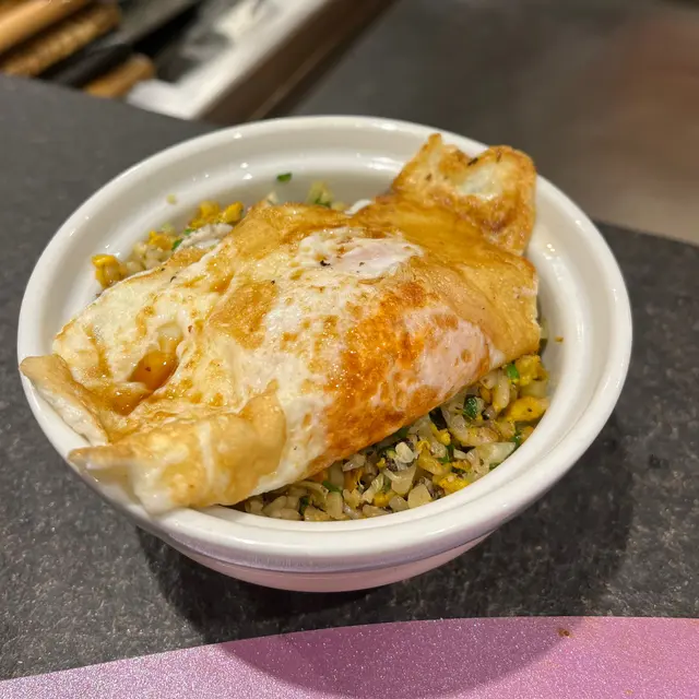 黑松露椰菜花煎蛋炒日本米飯