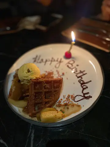 MAPLE GLAZED GRANNY SMITH APPLE