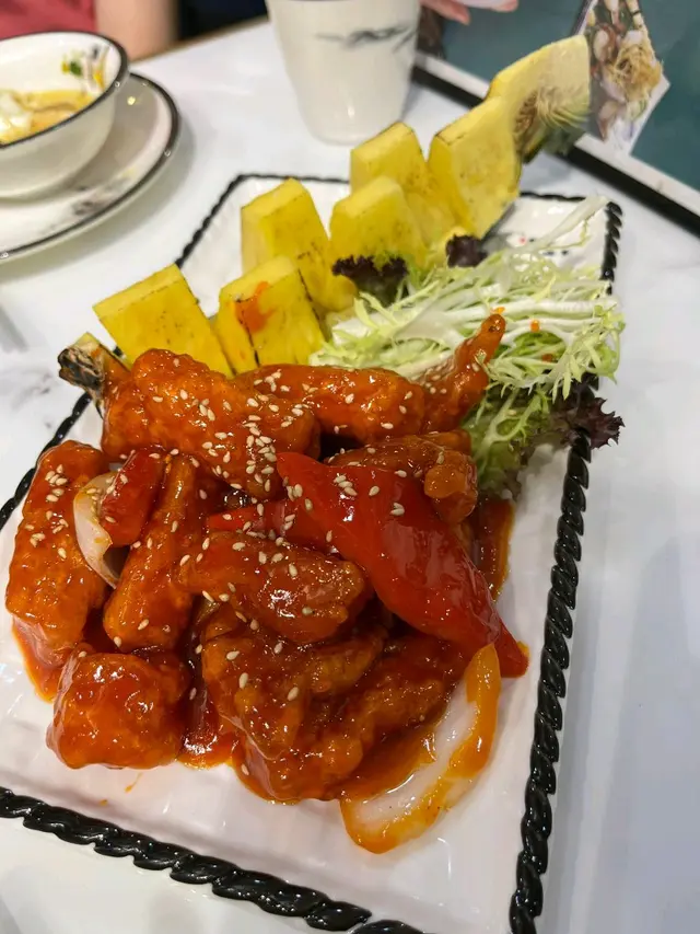 好好食,連菠蘿都好好食,新魚菠蘿好甜,冇渣