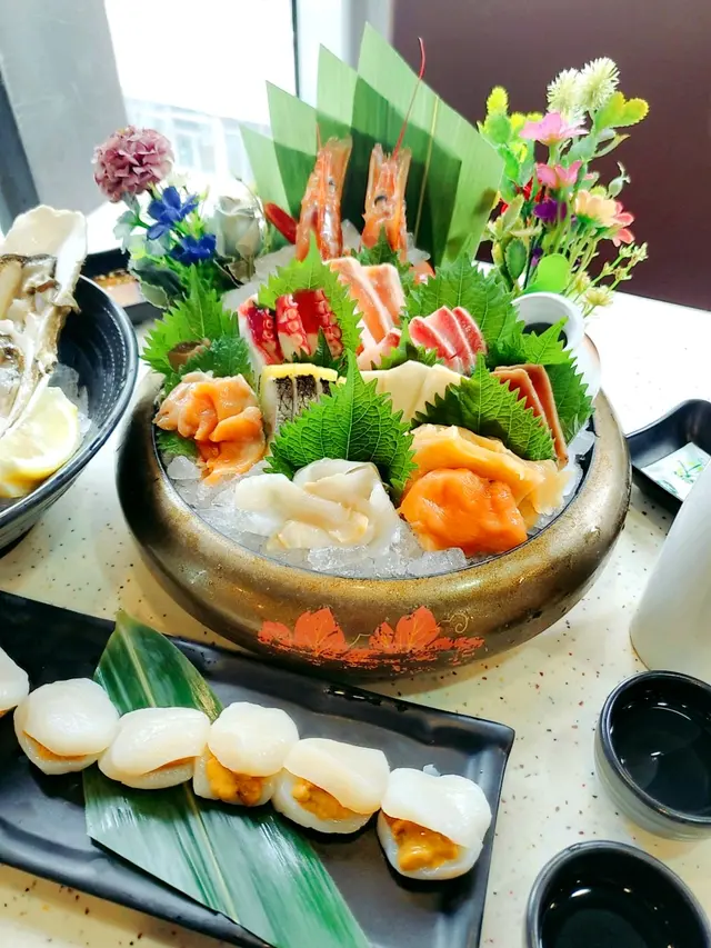 刺身拼盤/海膽帶子