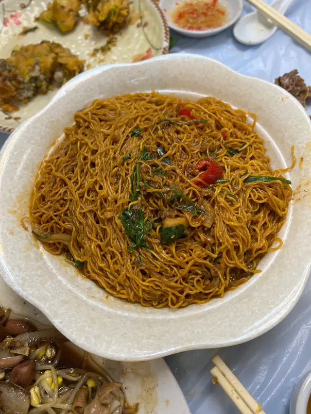 沙茶油渣麵黃金撈麵